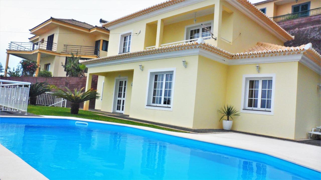 Quinze - Luxurious 3 Bedroom With Private Pool And Games & Amazing Views Ponta Delgada (Madeira)