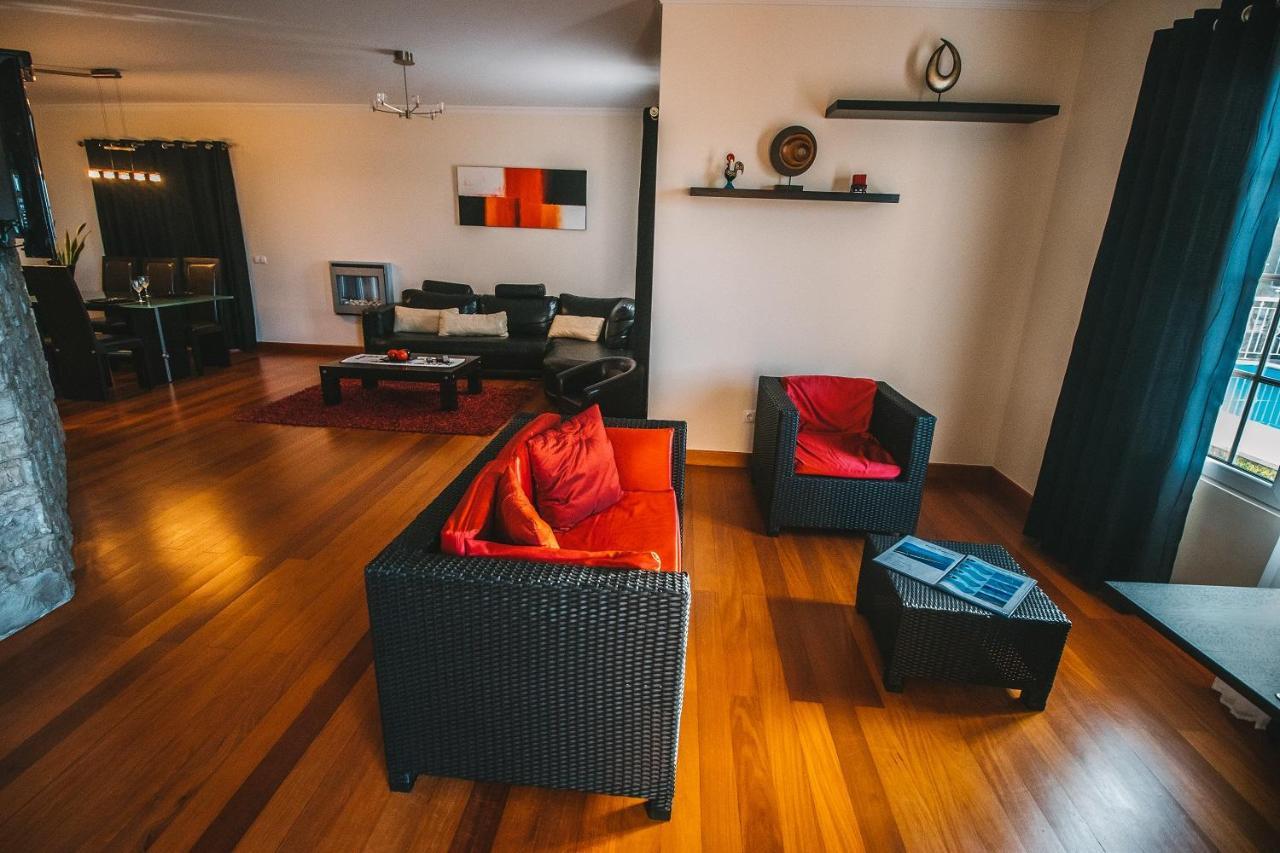 Quinze - Luxurious 3 Bedroom With Private Pool And Games & Amazing Views * Ponta Delgada (Madeira)