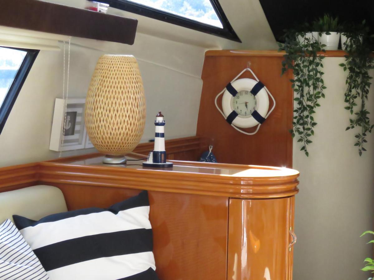 Aquadouro Yacht Radames - Sleep Boat Experience Botel Castelo de Paiva