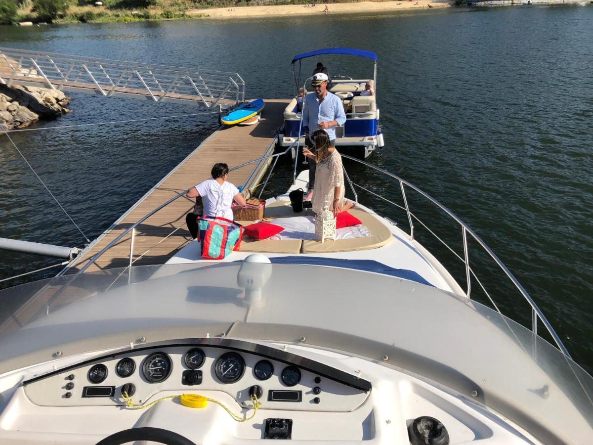Aquadouro Yacht Radames - Sleep Boat Experience Botel *