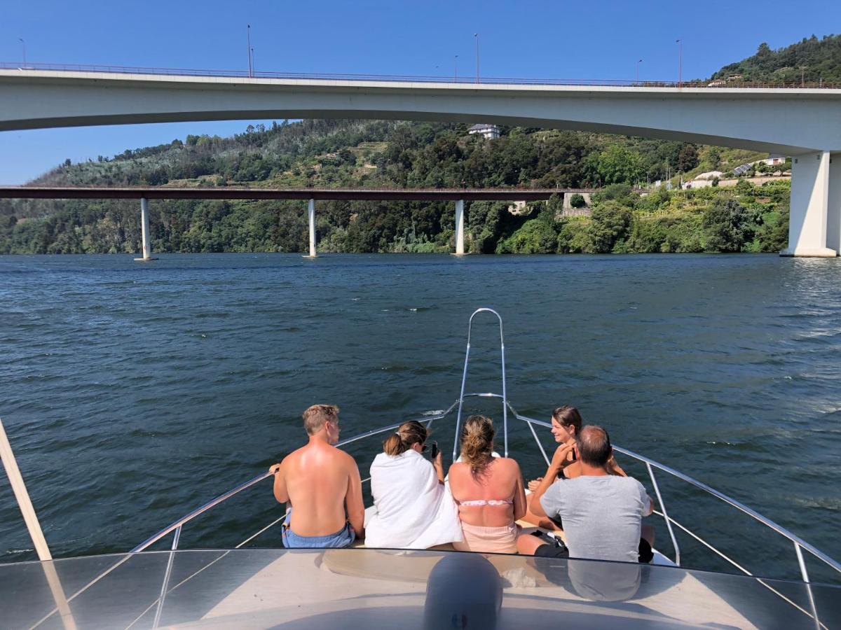 Aquadouro Yacht Radames - Sleep Boat Experience Botel *