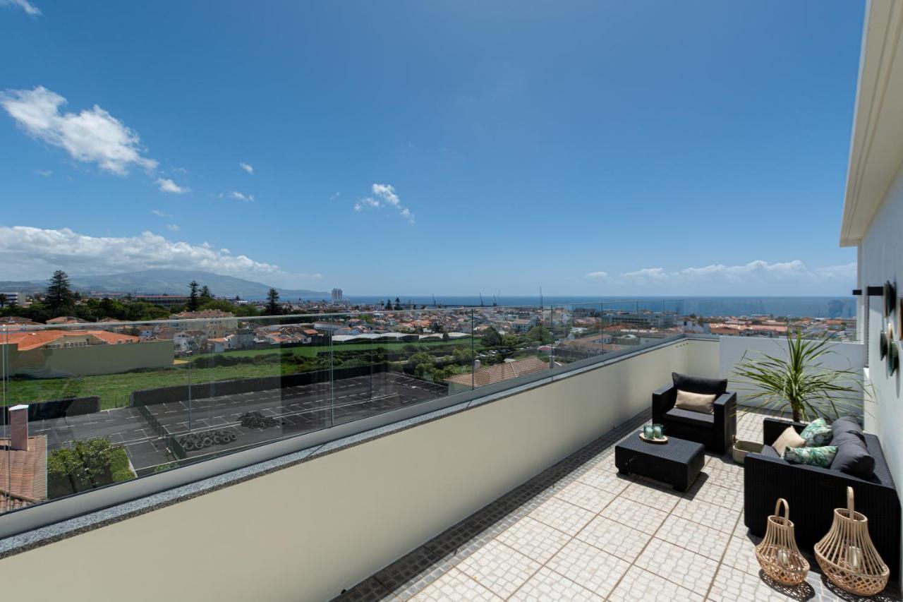 Terrace Apartment *