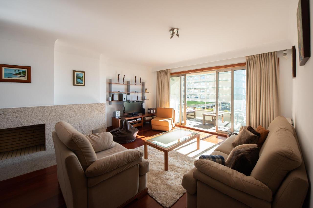 Em Com Piscina Apartment *