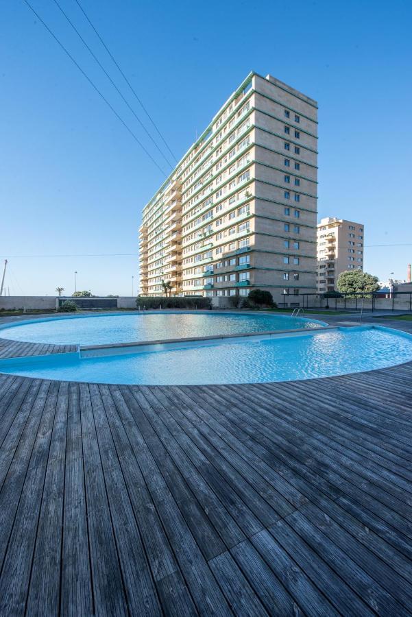 Em Com Piscina Apartment Matosinhos (Porto)