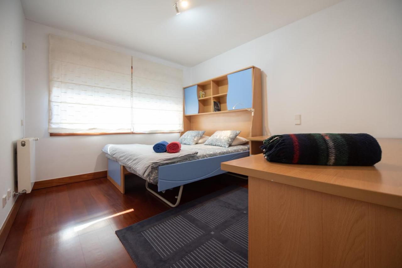 Em Com Piscina Apartment *