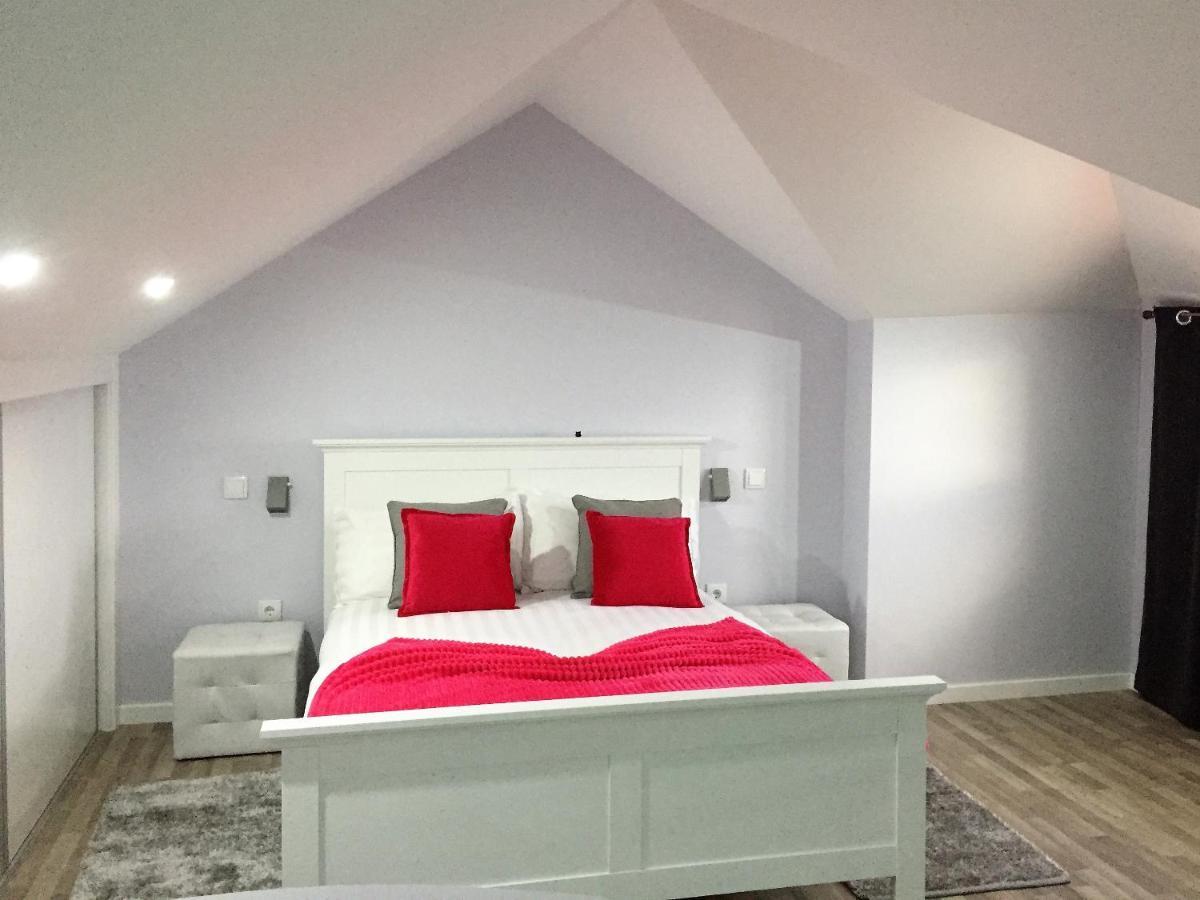 Quinze, Contemporary Designed With Swimming Pool Chalet
