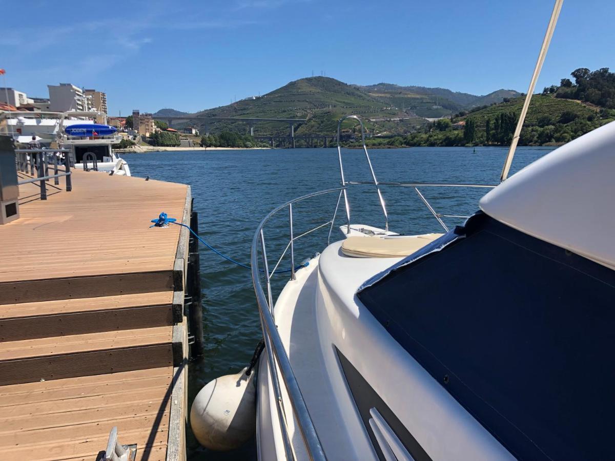 Botel Aquadouro Yacht Radames - Sleep Boat Experience Castelo de Paiva