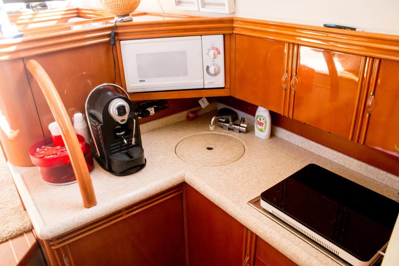 Aquadouro Yacht Radames - Sleep Boat Experience *