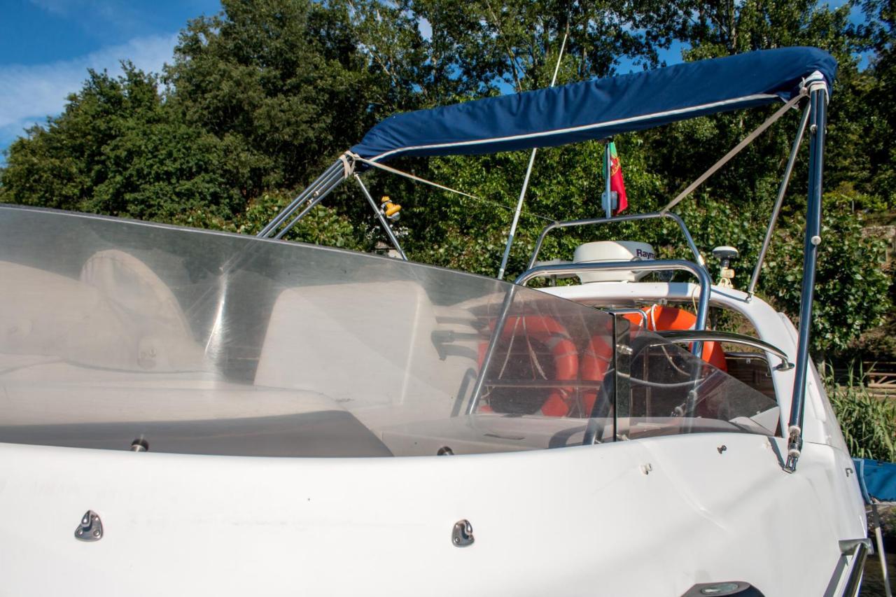 Aquadouro Yacht Radames - Sleep Boat Experience Castelo de Paiva