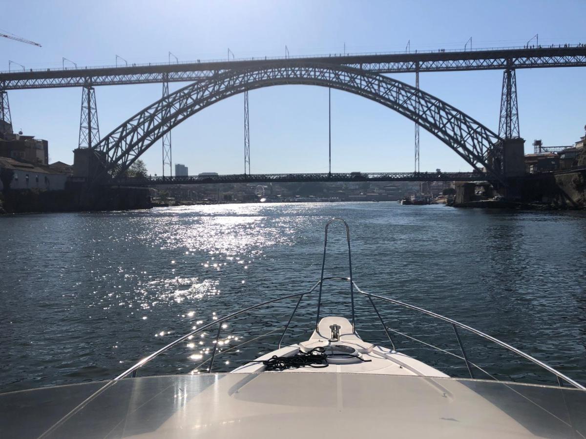 Aquadouro Yacht Radames - Sleep Boat Experience * Castelo de Paiva