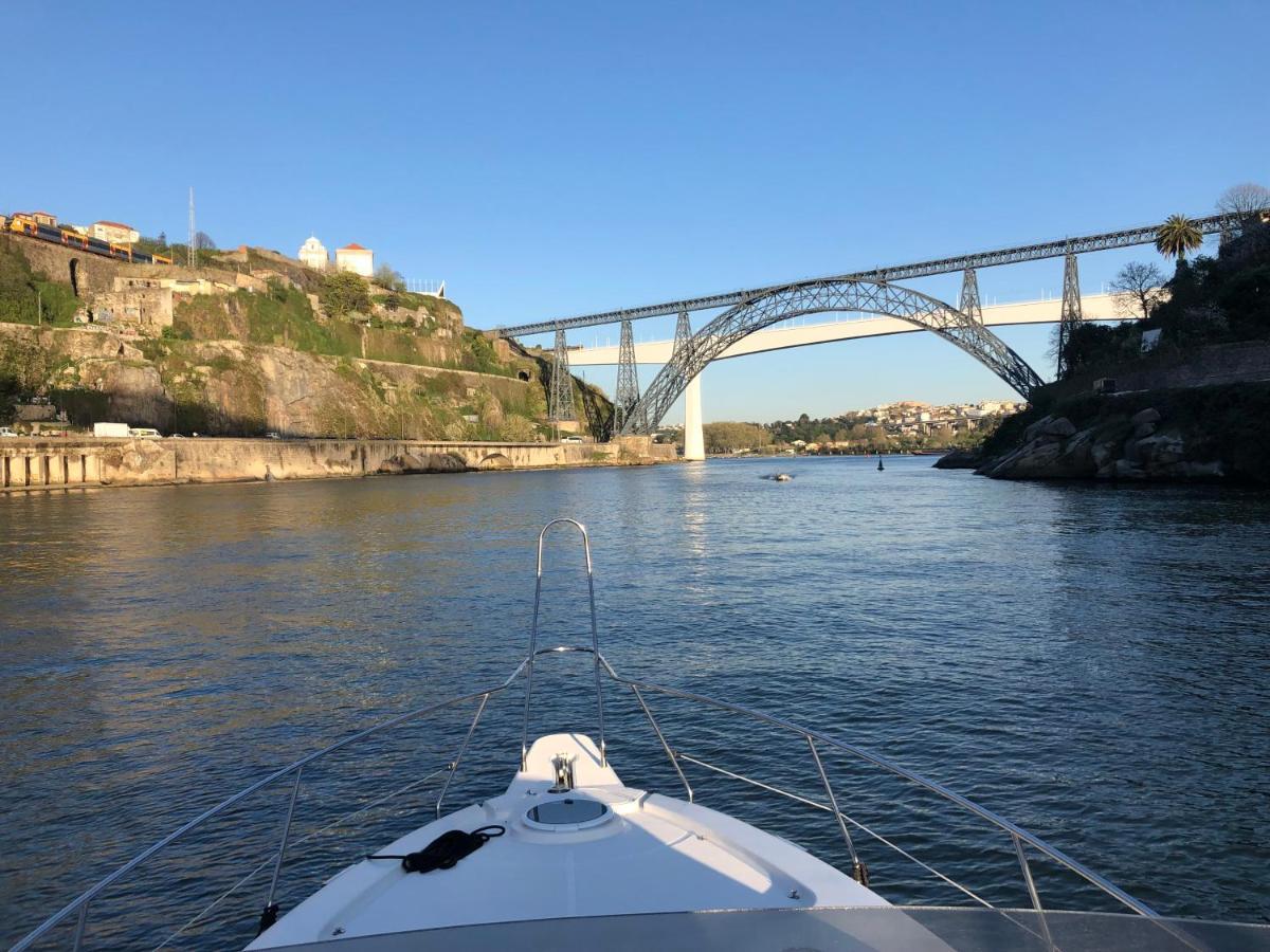 Aquadouro Yacht Radames - Sleep Boat Experience * Castelo de Paiva