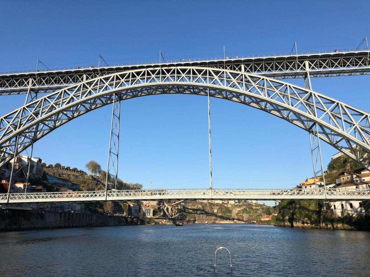 Botel Aquadouro Yacht Radames - Sleep Boat Experience Castelo de Paiva