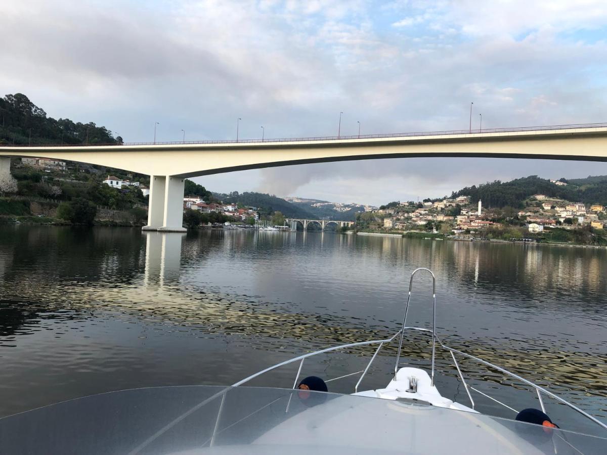 Aquadouro Yacht Radames - Sleep Boat Experience Botel Castelo de Paiva