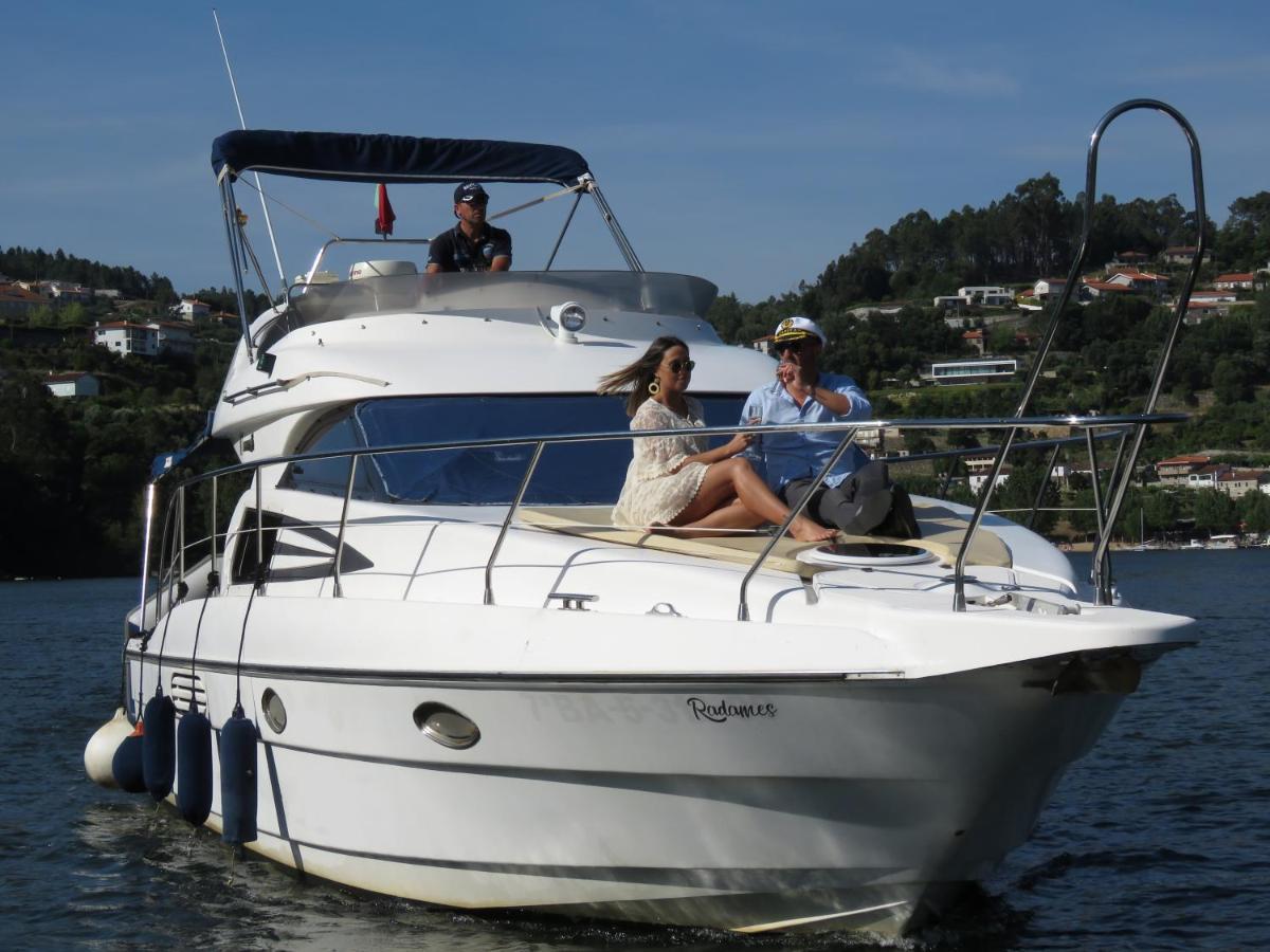 Botel Aquadouro Yacht Radames - Sleep Boat Experience *