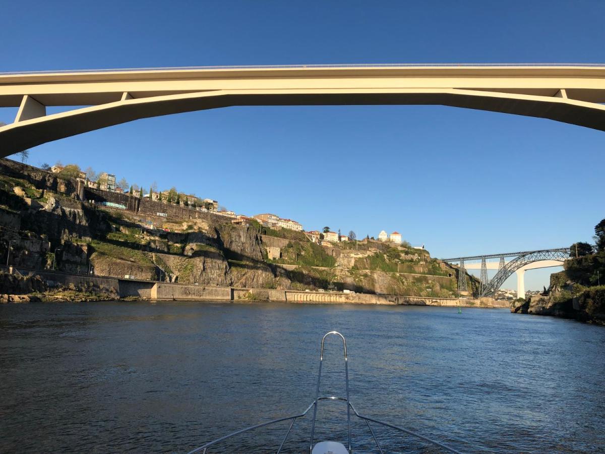 Botel Aquadouro Yacht Radames - Sleep Boat Experience Castelo de Paiva