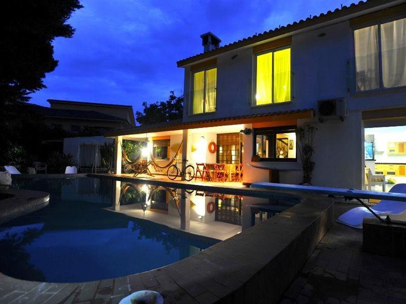 Bed & Breakfast Carcavelos Surf House 2*