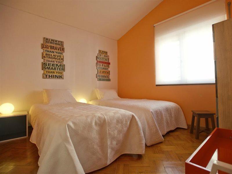 Bed & Breakfast Carcavelos Surf House 2*