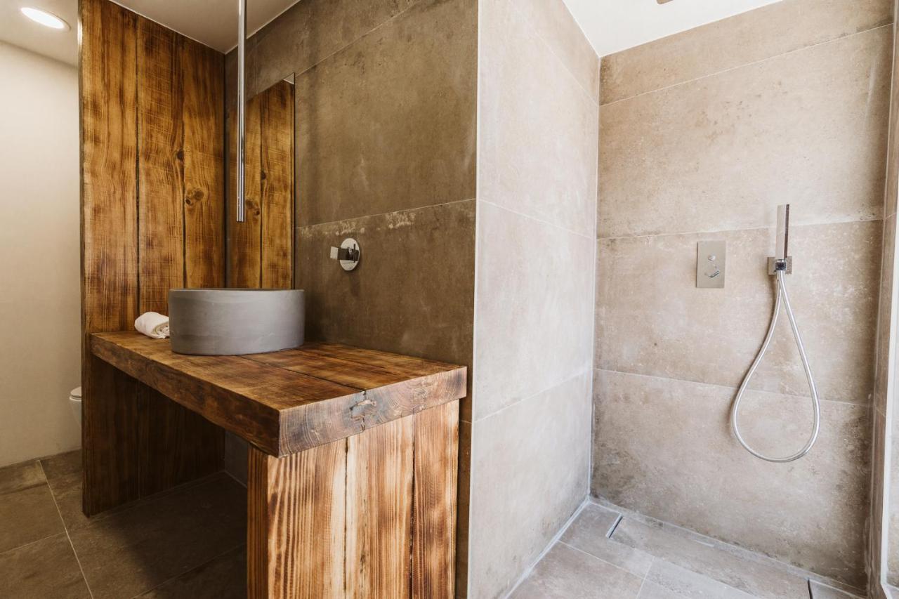Naga Laut Surf Villa