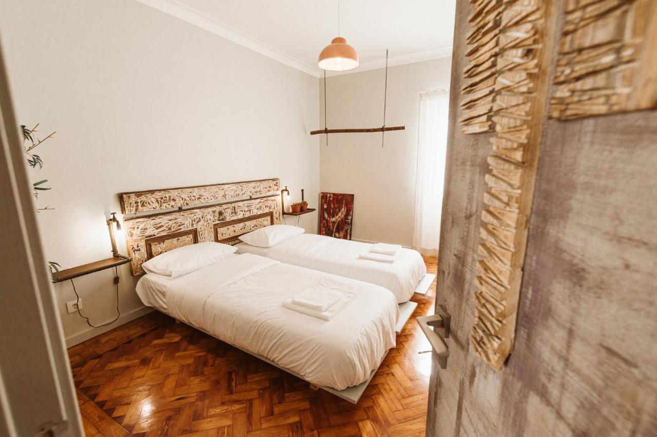 Naga Laut Surf Villa * Costa da Caparica