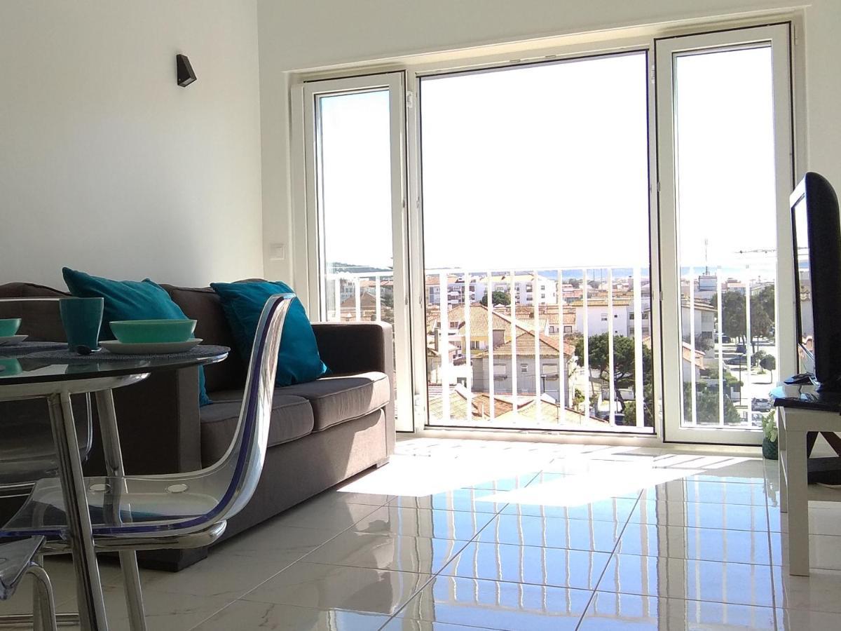 Golden Loft Caparica Apartment *