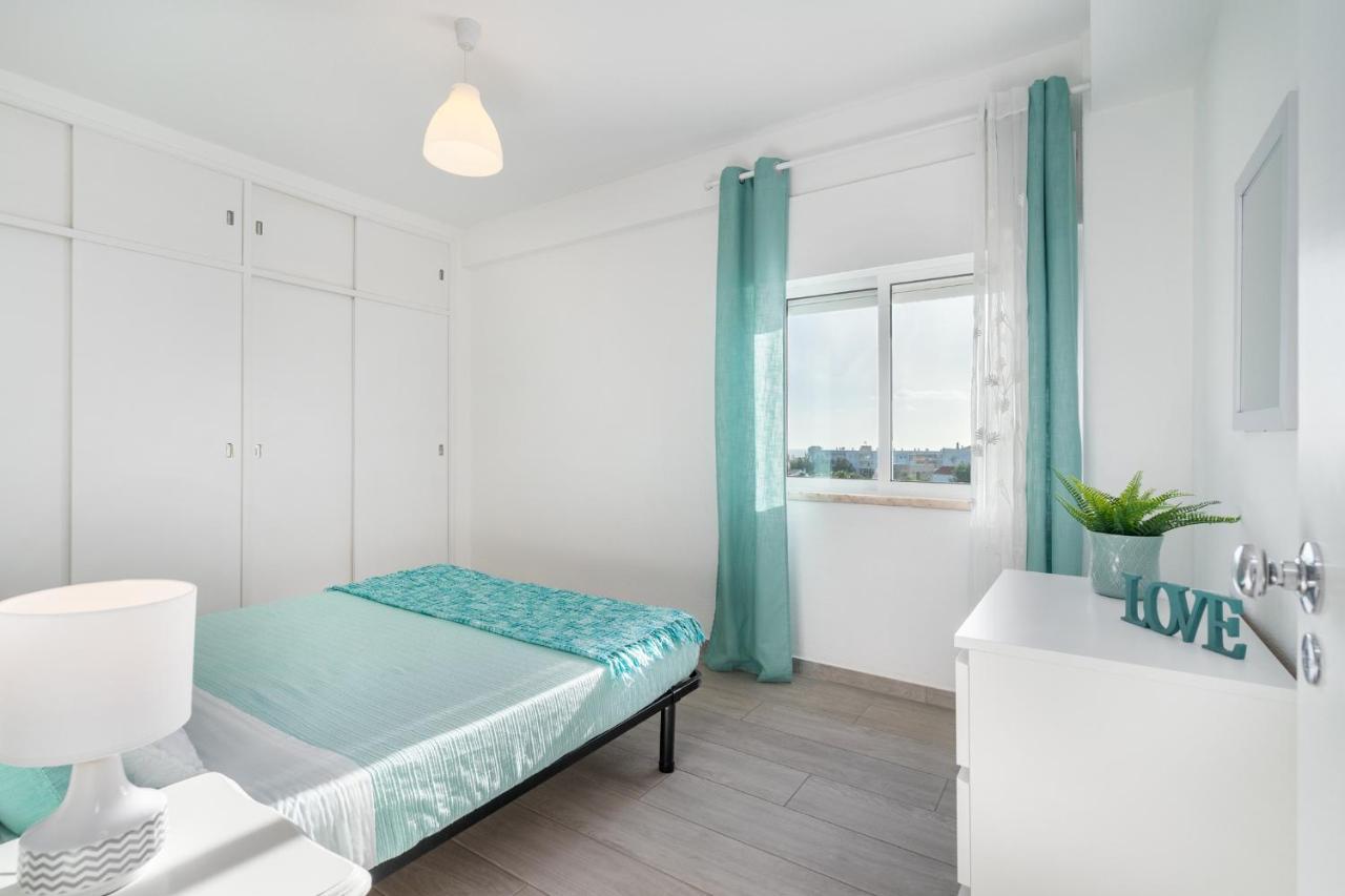 Cor Do Mar: Seaside Retreat In Alvor