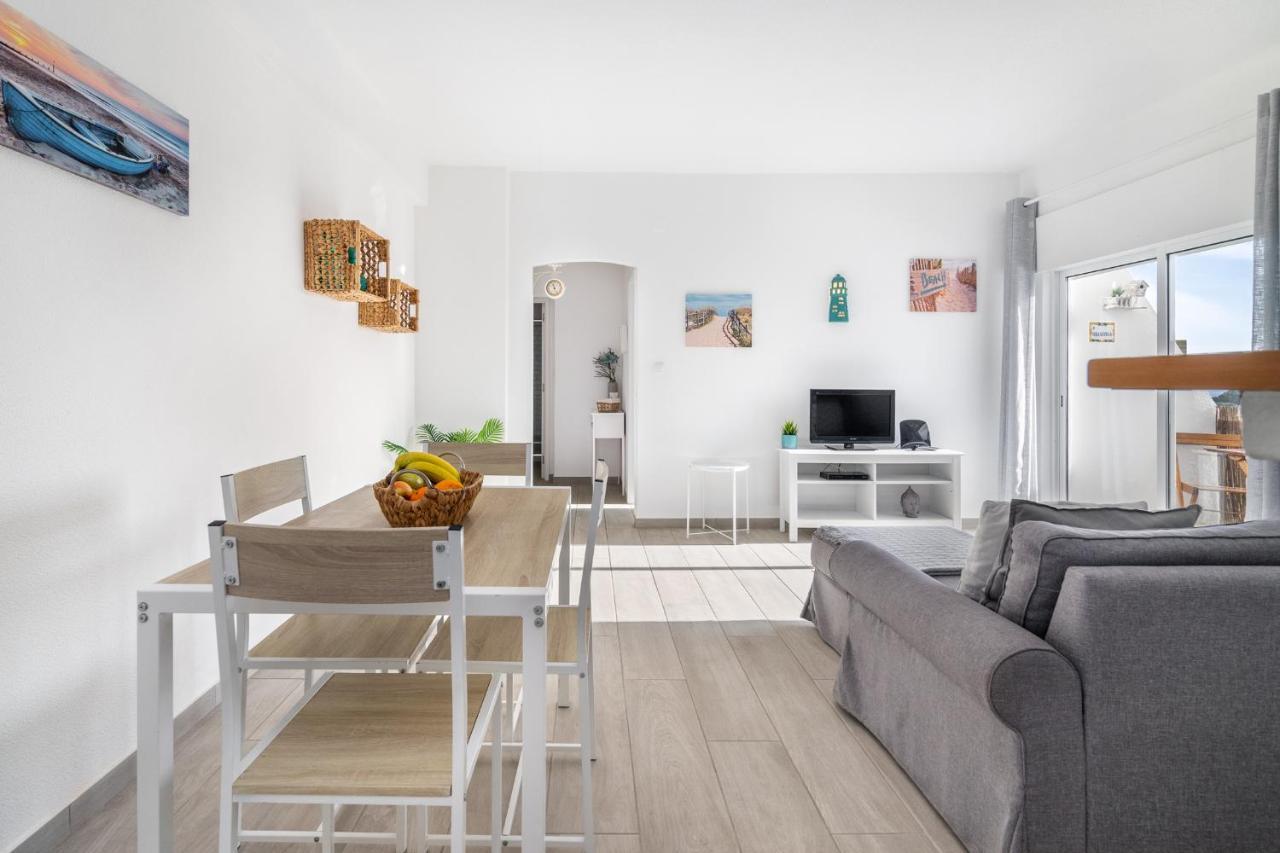 Cor Do Mar: Seaside Retreat In Alvor