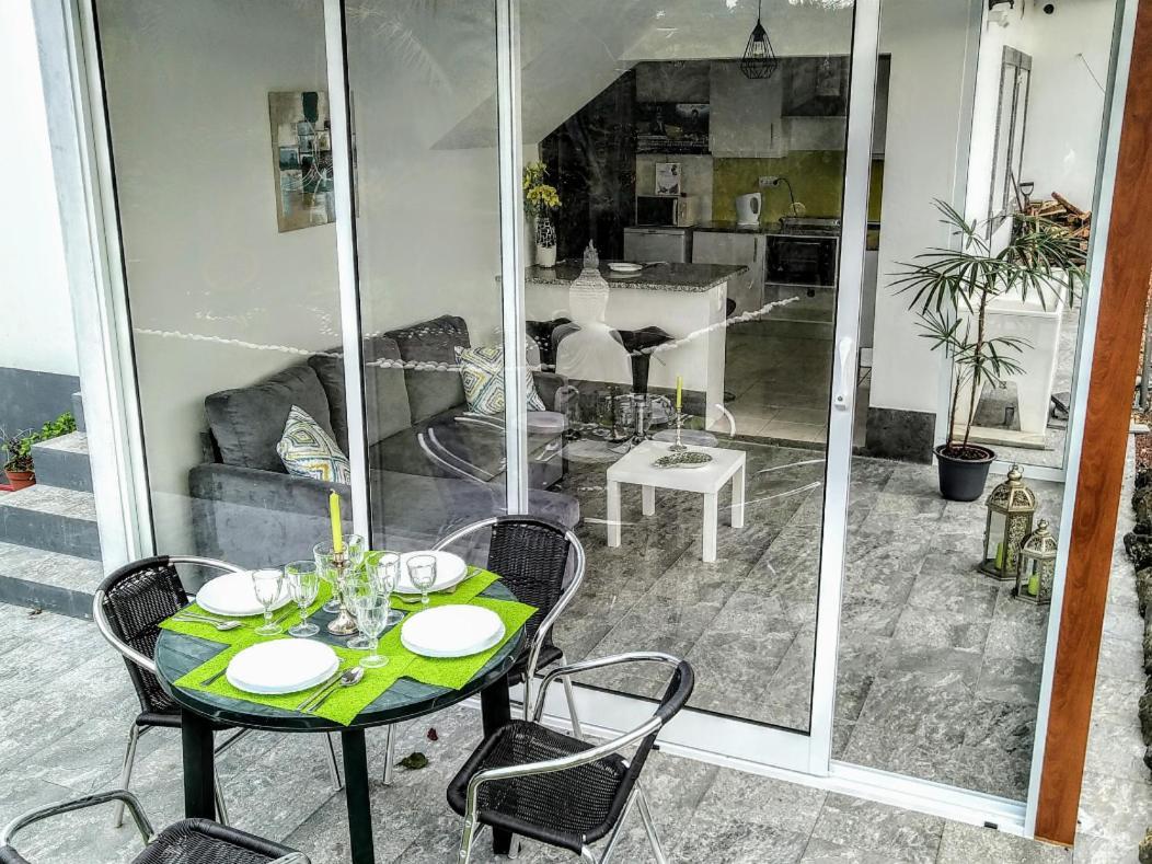 Casa Caloura, Quarto Deluxe Beautiful View Guest house
