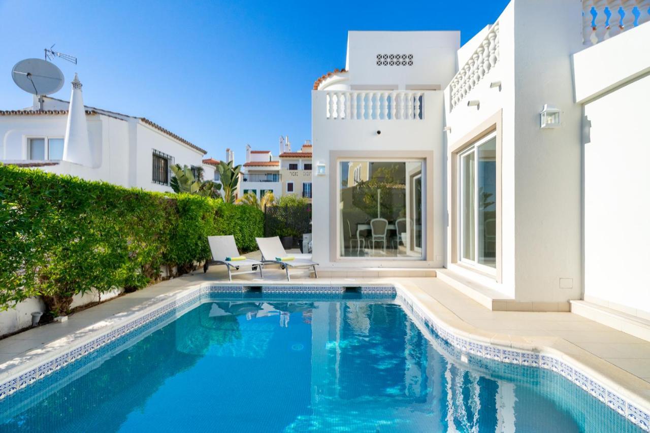 Whome | Prime Hideaway Luxury Villa Quarteira