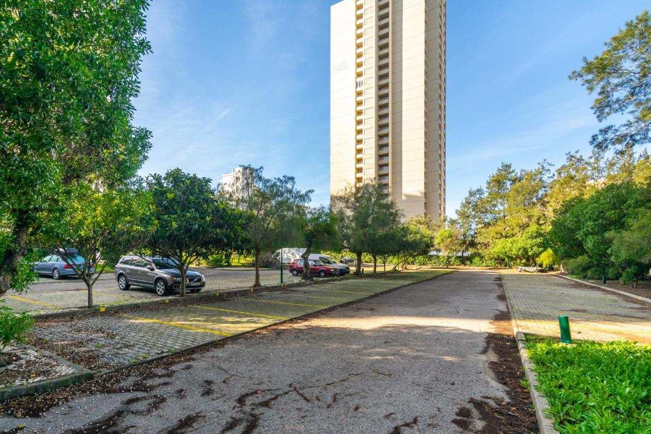 Da Rocha, 605 Concorde, Charming With Sea View, Internet And Parking, By Ig Apartamento Portimão