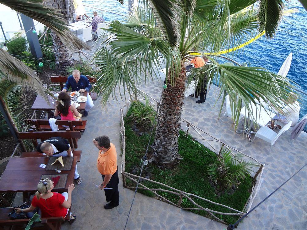 Hotel Cais Da Oliveira 4*