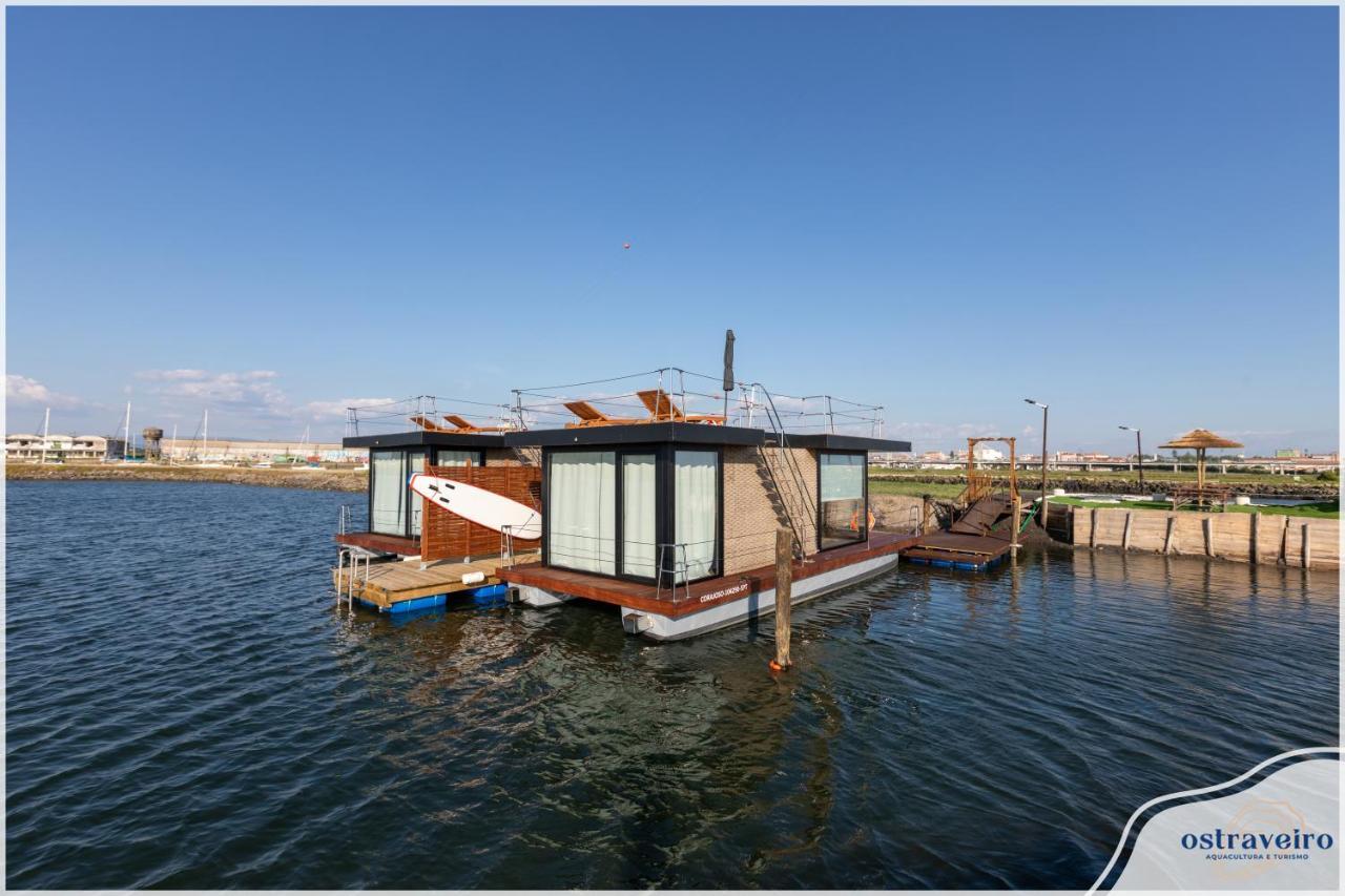 Botel Barcos Casa Ostraveiro