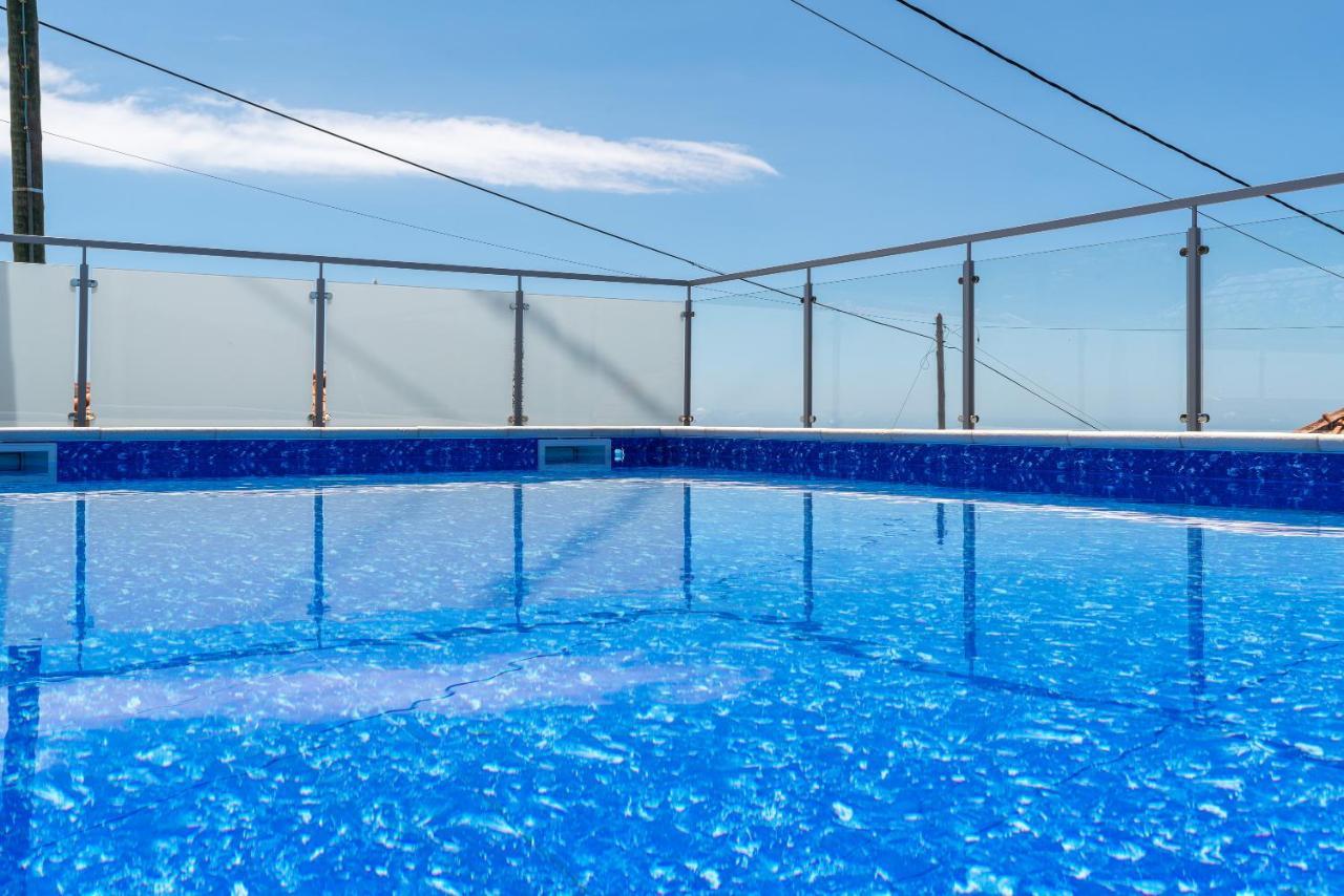 Roraima House - Private Pool & Garden Vakantiehuis Calheta (Madeira)