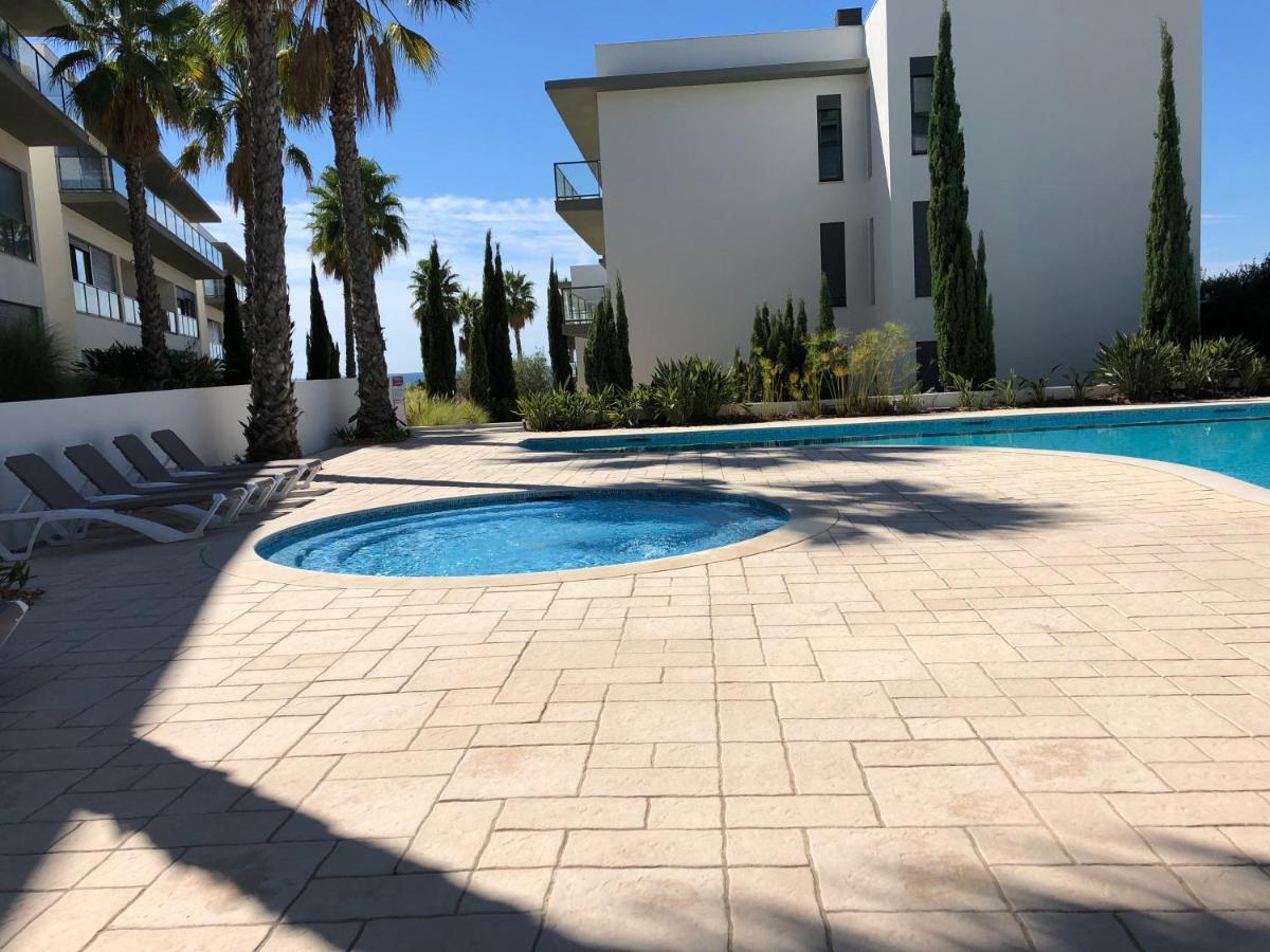 Cavalo Preto Luxury - C201 *