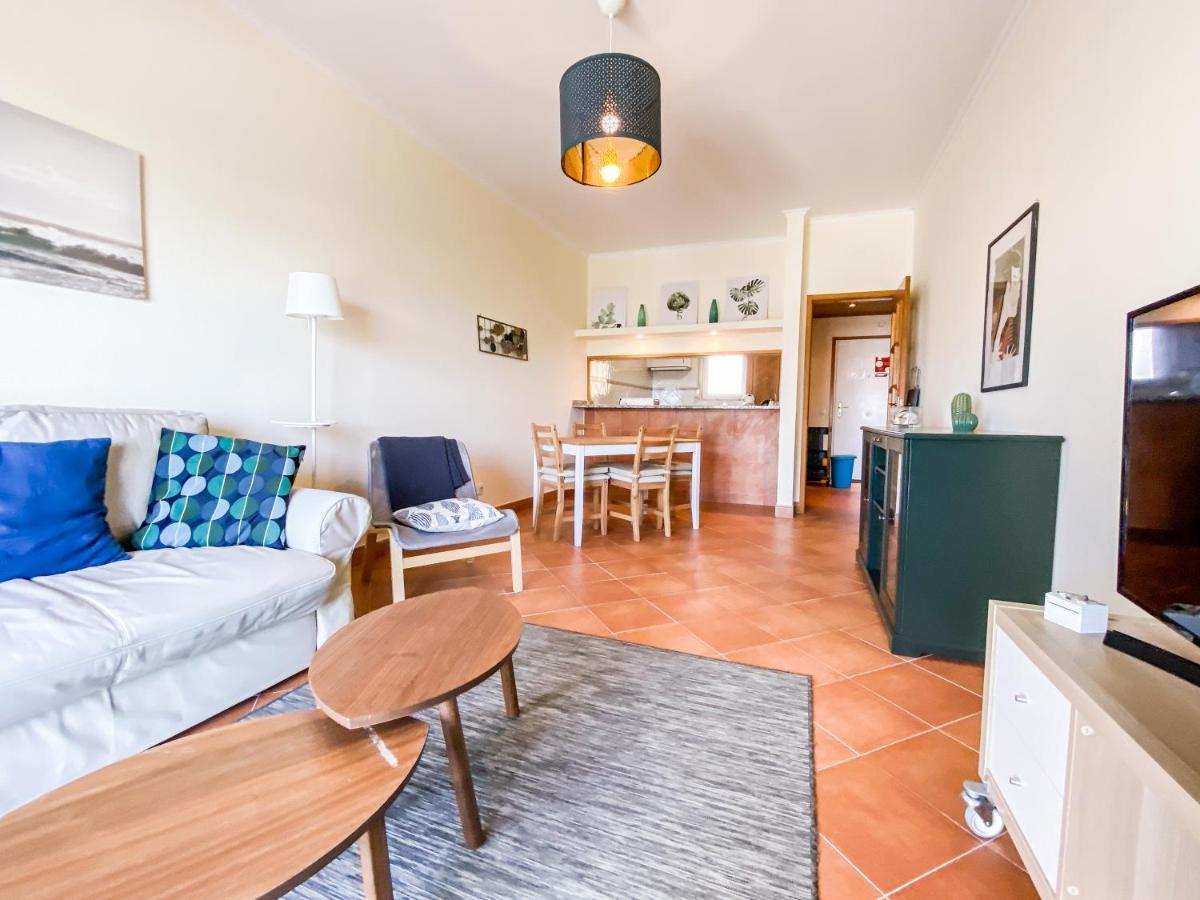 Sea View By & Marina #1869 Apartamento *
