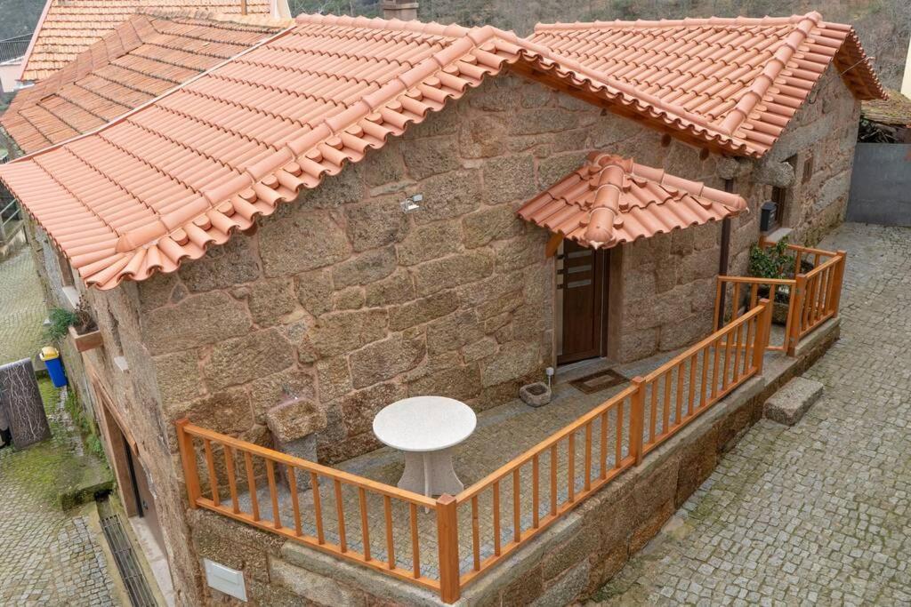 Casa Largo S Lourenco E Casa Da Videira
