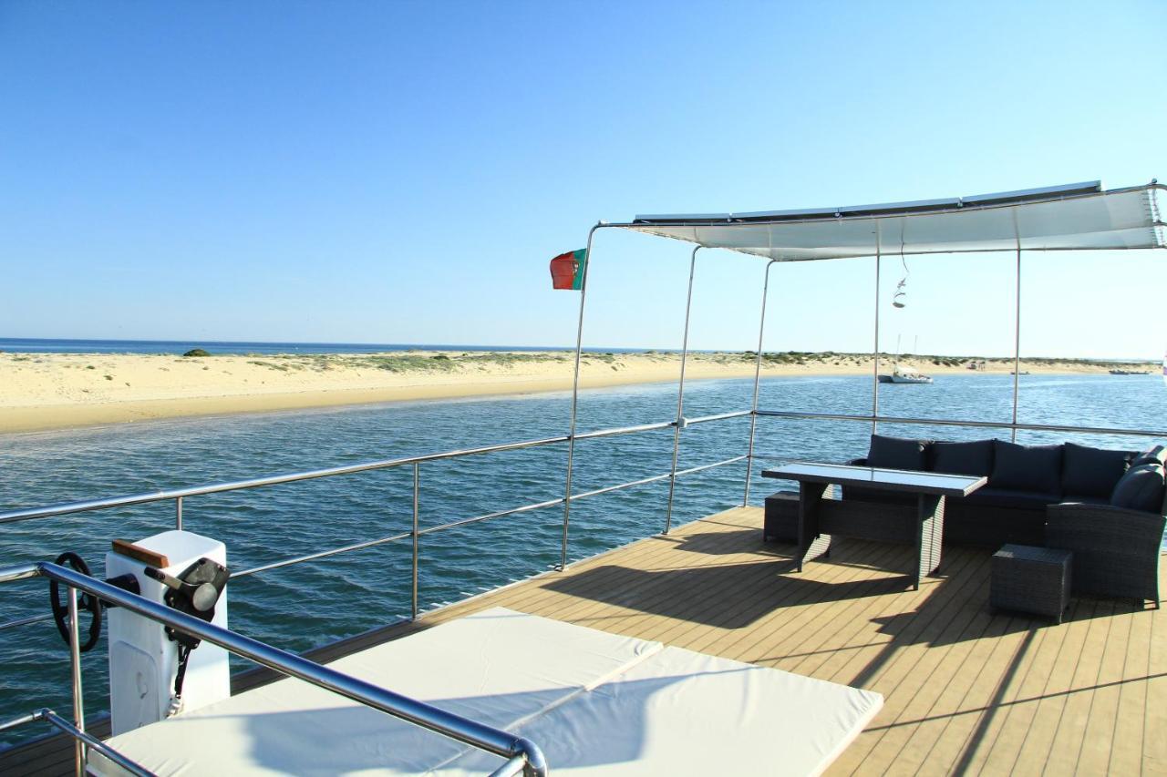 Barco Casa Fuzeta Botel