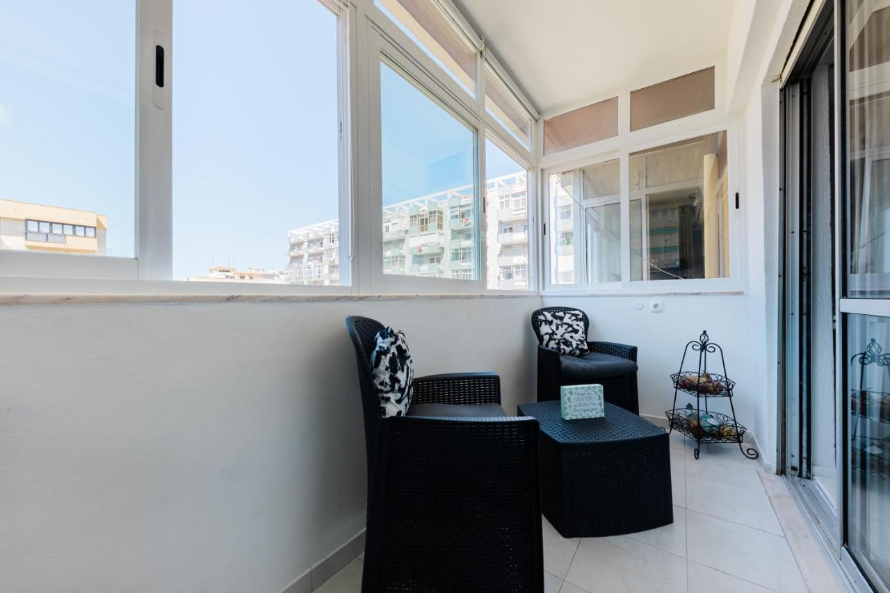 2 - 5 Mins From & Bars Apartment Costa da Caparica