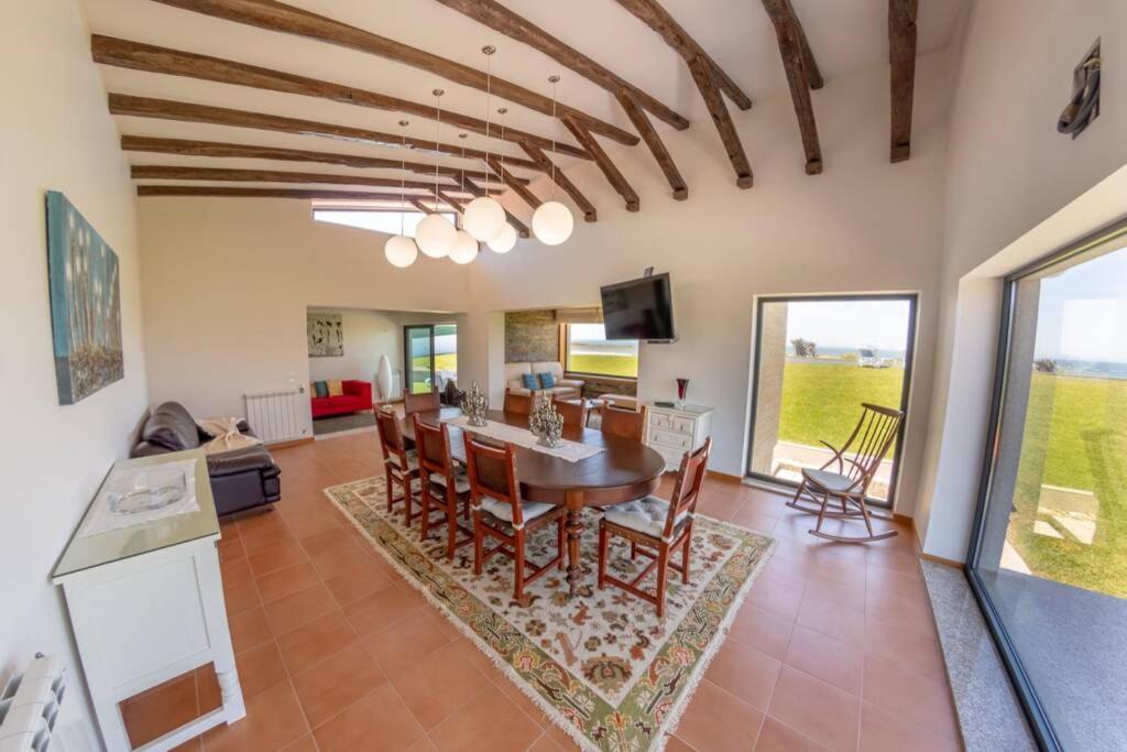 Panoramic Beachfront - Direct Access Villa Esposende
