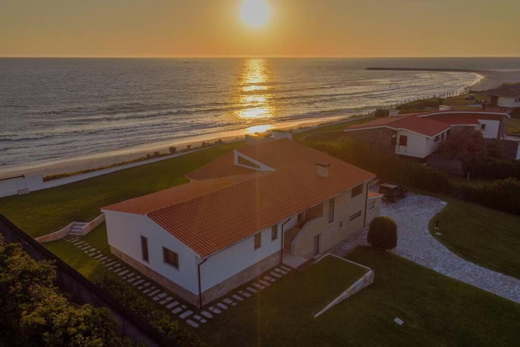 Villa Panoramic Beachfront - Direct Access Esposende