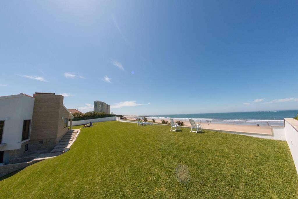 Villa Panoramic Beachfront - Direct Access Esposende