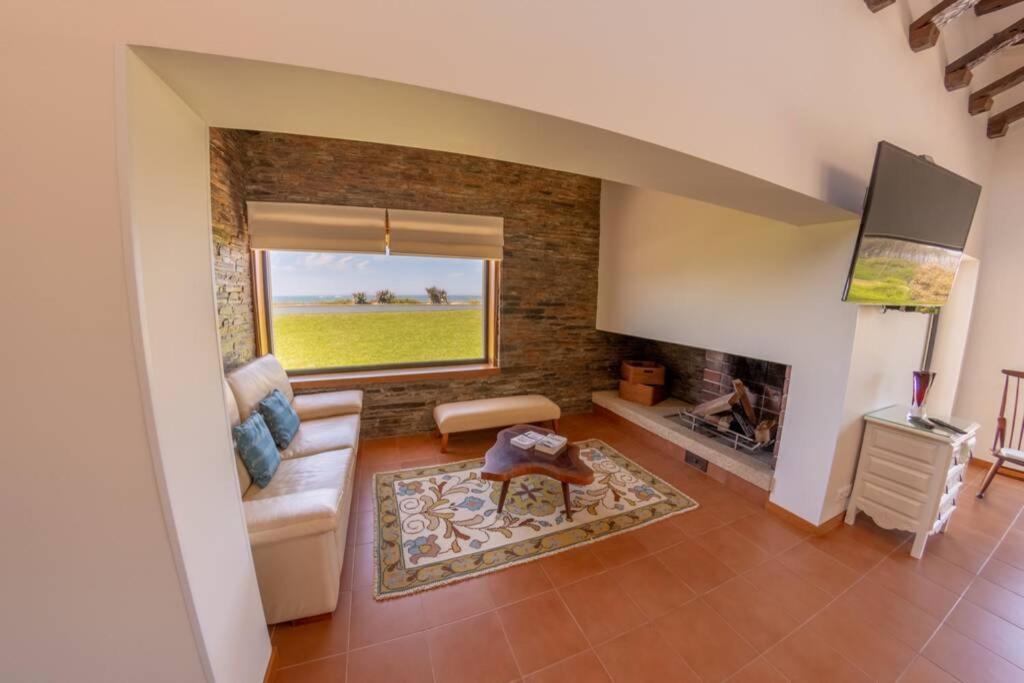 Panoramic Beachfront - Direct Access