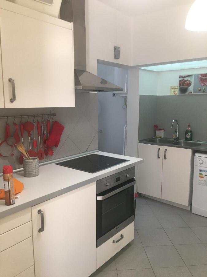 3 Bedroom Town House - Historic Centre Of Cascais. 100 Mts From The And Centre Of Holiday home *