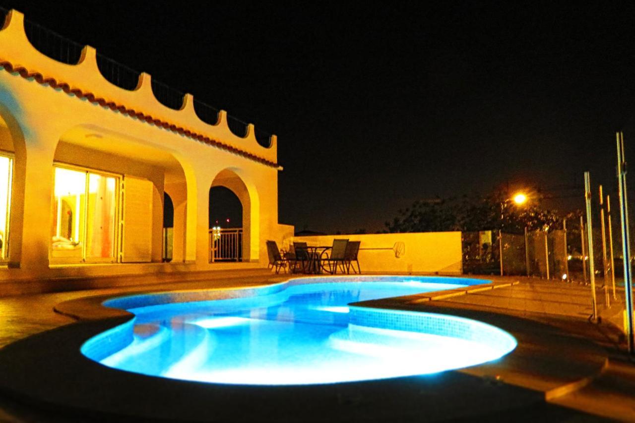 Esmeralda Villa *