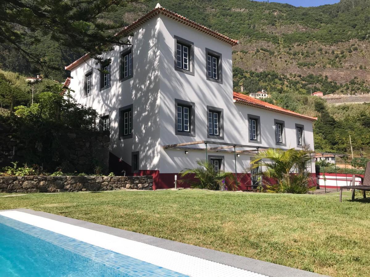 Casa Oliveira Esmeraldo - *