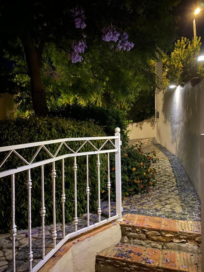 Bed & Breakfast Felicidade Loule
