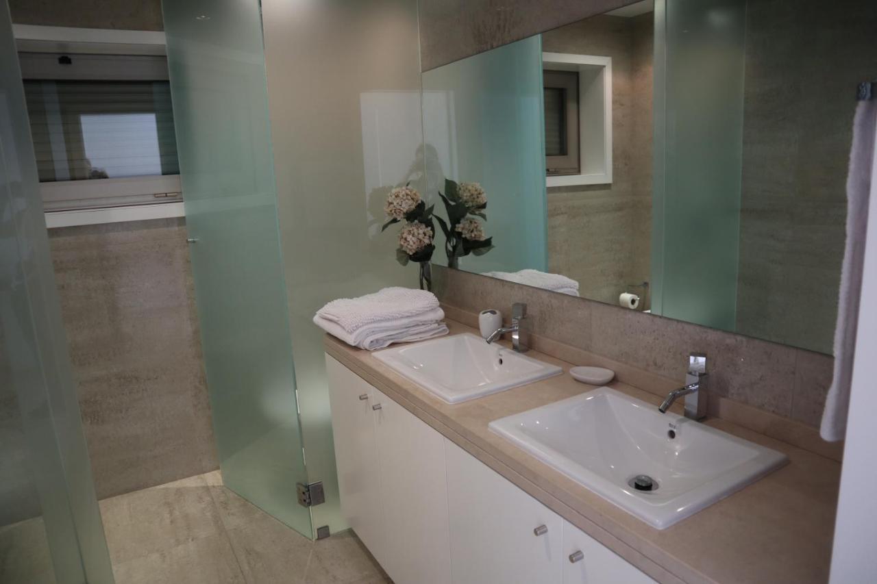 Villa Dos Salgados, 5bdr, Front, Near Salgados Golf Club
