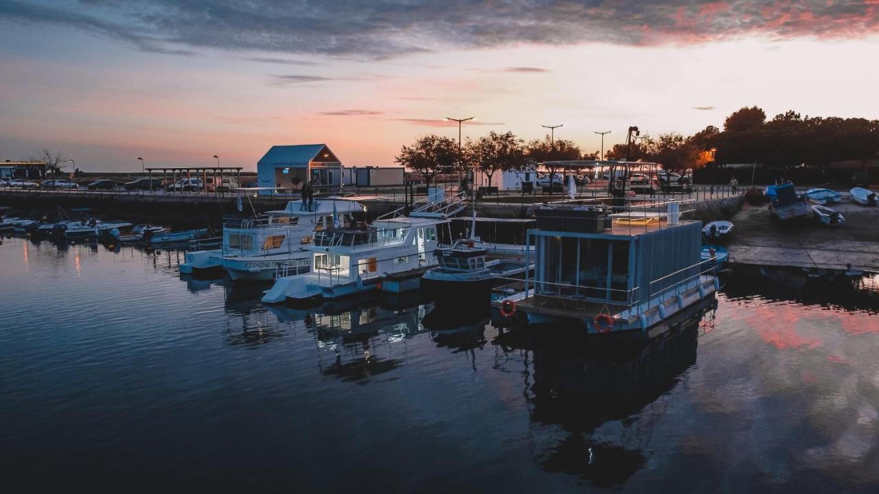 Barco Casa Marina Botel *