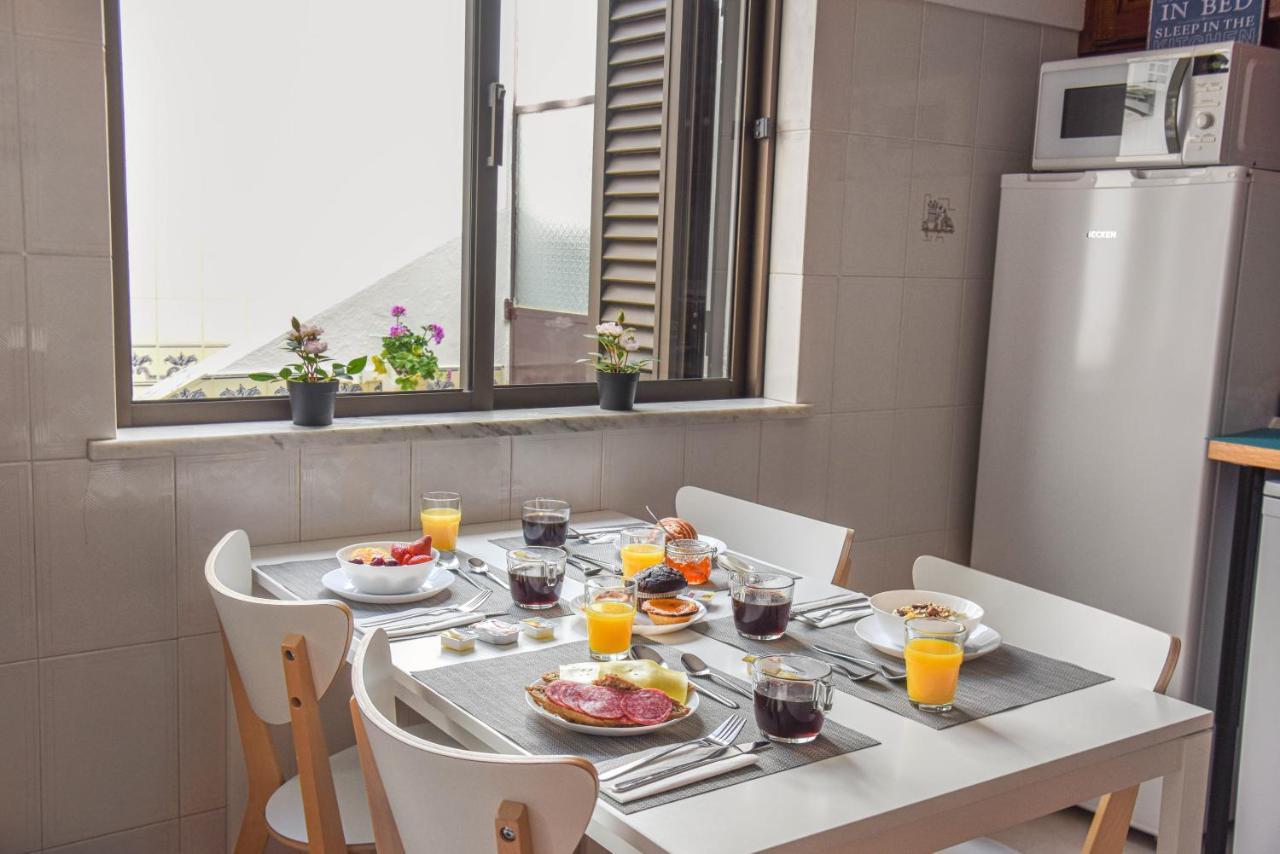 Blue Door Bed & Breakfast 3*