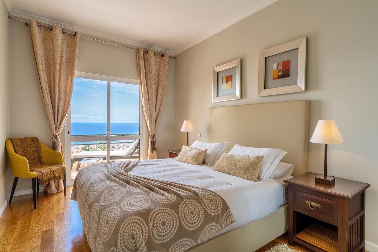 Stylish With Balcony And Amazing Views Over Funchal And The Sea Apartamento Funchal (Madeira)