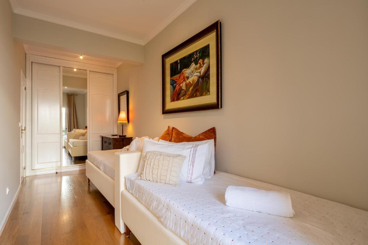 Stylish With Balcony And Amazing Views Over Funchal And The Sea Apartamento